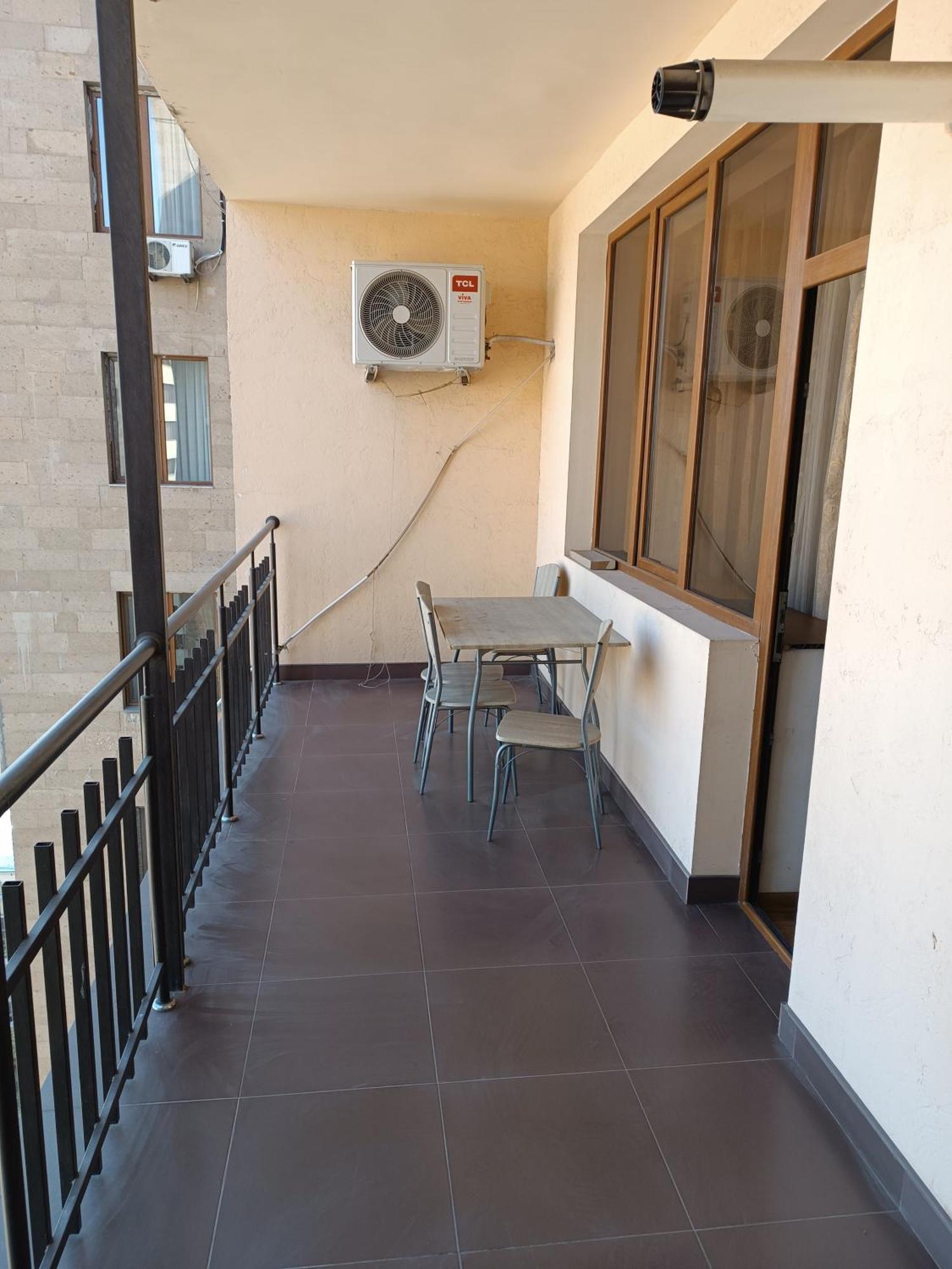 Rent Inn Yerevan On Arami Street Exterior foto
